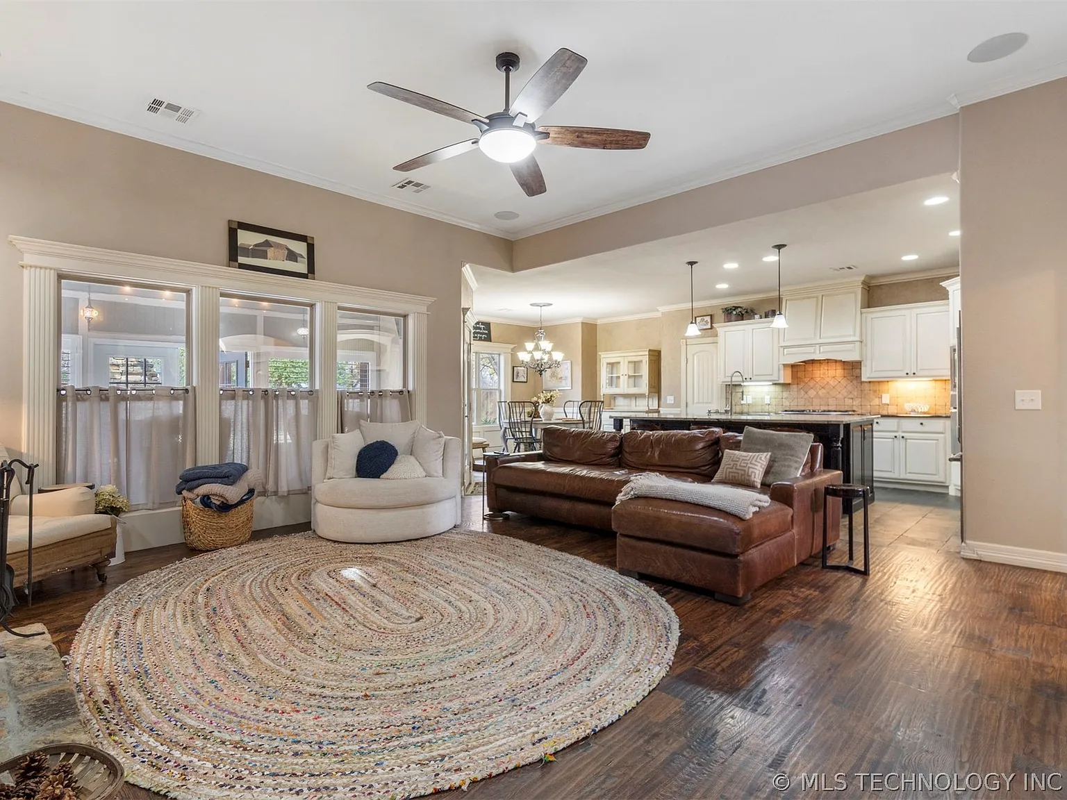 4 bed, 3.5 bath, 3145 sqft, $2,800 — Photo 4