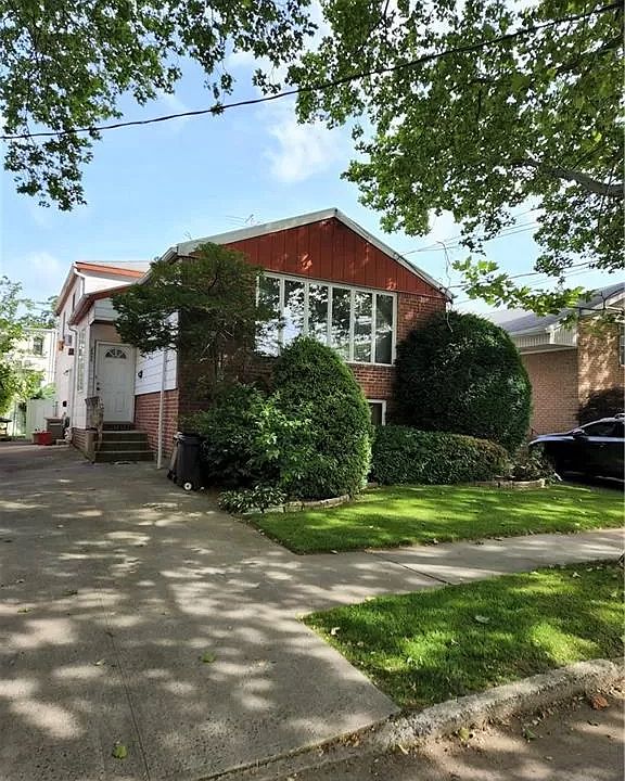 2nd image of 2660 E 65th St