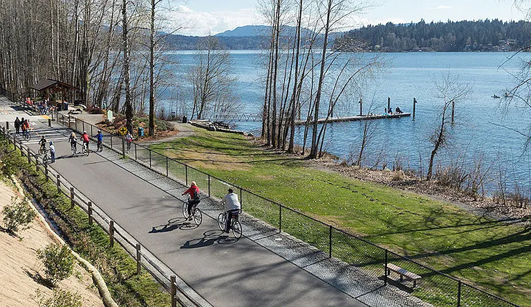 Steps to the Lake Sammamish Trail for biking, walking & jogging