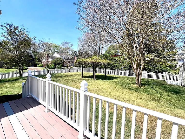 1501 Chesapeake Ave — Photo 20