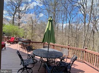 9428 Talisman Dr, Vienna, VA 22182