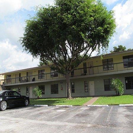 1st image of 5025 Palm Hill Dr APT 276