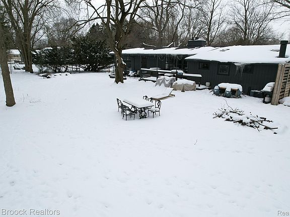 5th image of 32700 Evergreen Rd