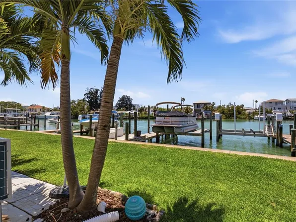12482 Capri Cir N, Treasure Island, FL 33706