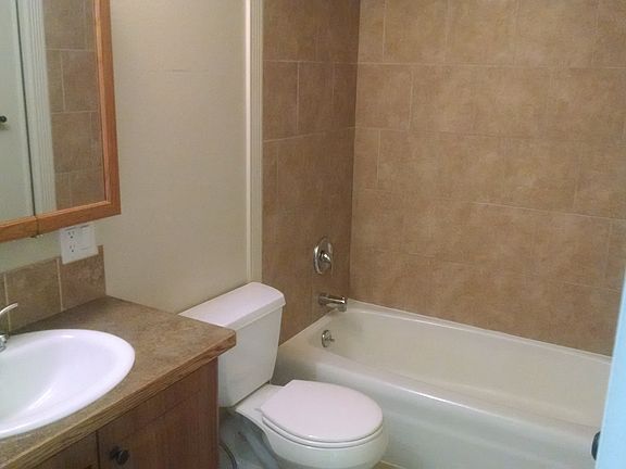 5th image of 1509-1513 Ernest St #3B