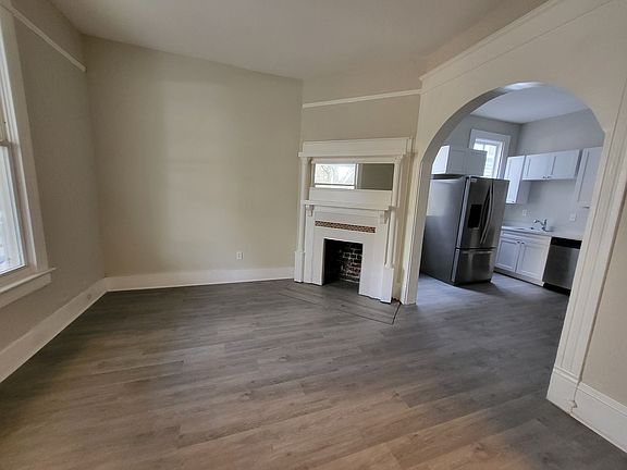 3rd image of 1230 N Liberty St #1