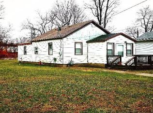 13 Lincoln Ave, Silver Creek, NY 14136