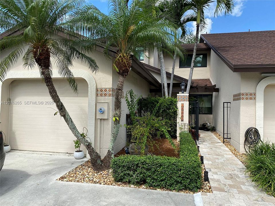 1st image of 10050 SW 137th Ct