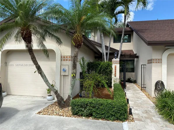 10050 SW 137th Ct, Miami, FL 33186