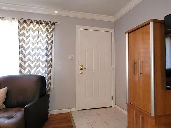 3rd image of 8214 Marvale Ln