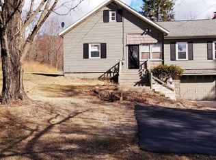 689 Freedom Plains Rd, Poughkeepsie, NY 12603