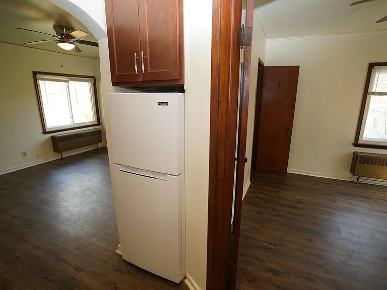 215 N Ingersoll St — Photo 8