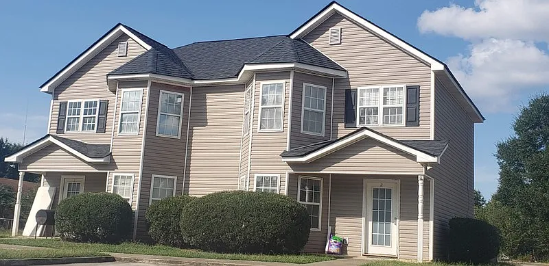 3 bed, 1.5 bath, 1300 sqft, $1,175 — Photo 3