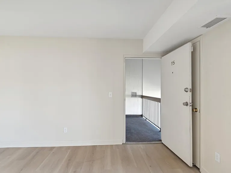 5560 Heatherdowns Blvd #225560 — Photo 8