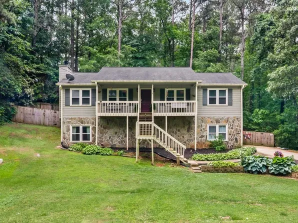 325 Presidential Dr, Dallas, GA 30157