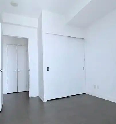 5th image of 170 Fort York Blvd #2112