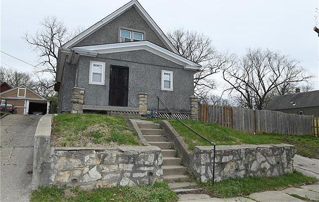 1st image of 2637 Spruce Ave