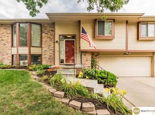 16212 Riggs St, Omaha, NE 68135