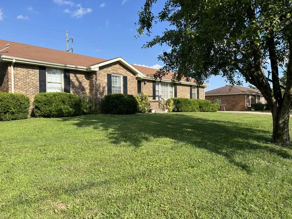 813 Prescott Dr, Clarksville, TN 37042