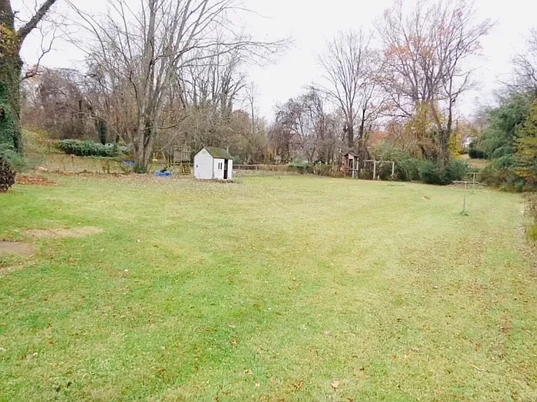 1502 Fort Manor Dr — Photo 3