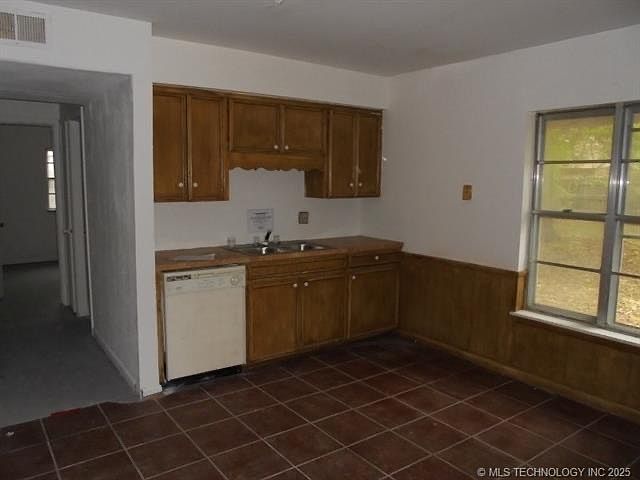 2nd image of 9262 E 58th St