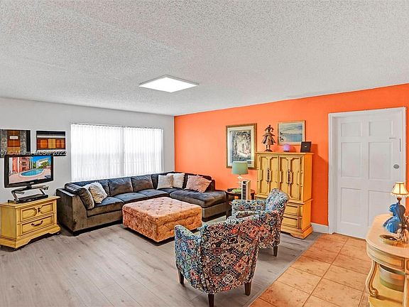 3rd image of 2500 NE 9th St APT 111
