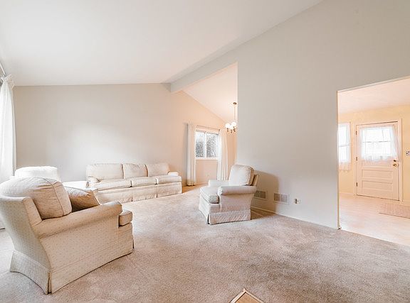 4th image of 404 E Berkshire Ave