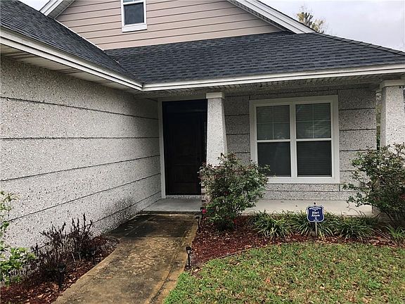 2nd image of 24 Magnolia Bluff Dr