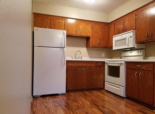 5751 Quincy St APT 4, Mounds View, MN 55112