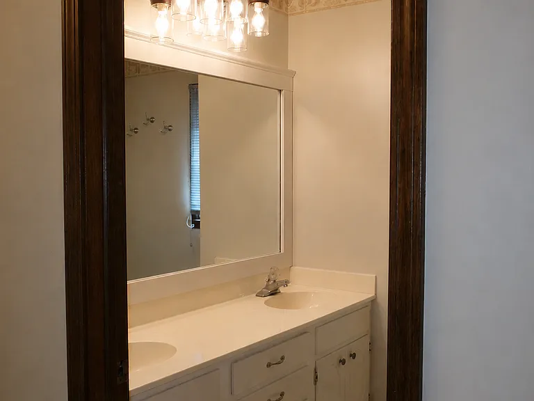 1702 Maynard Dr — Photo 9