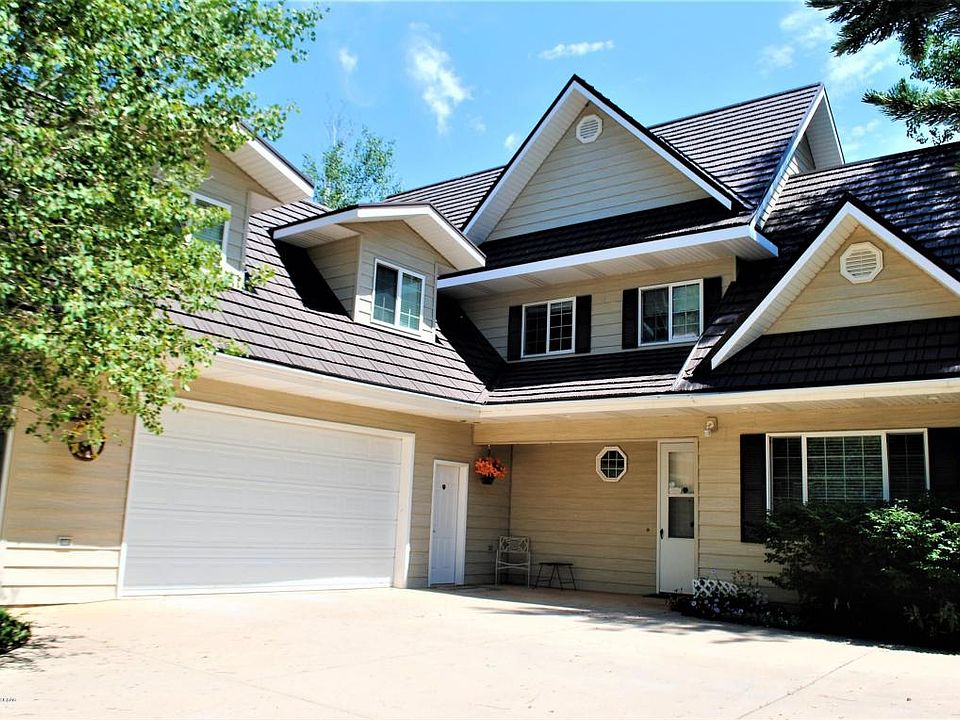 1st image of 109 Lariat Dr