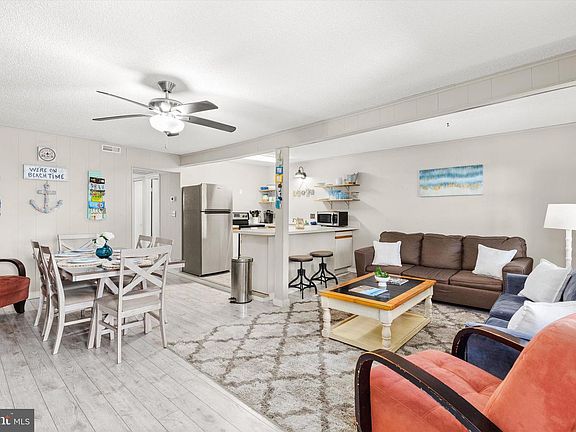 4th image of 411 146th St #332
