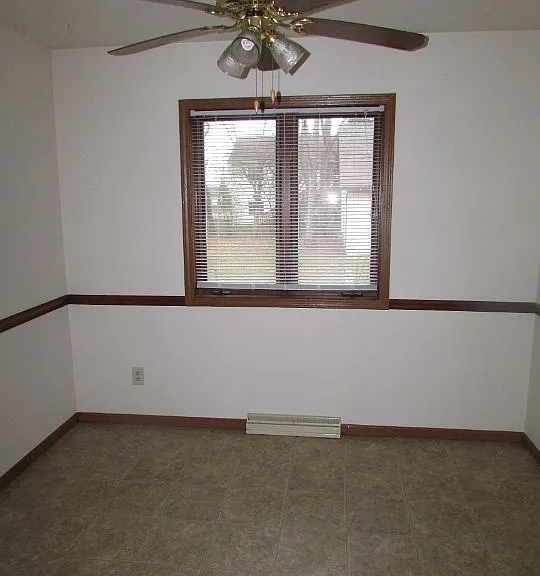 922 N Bird St — Photo 7