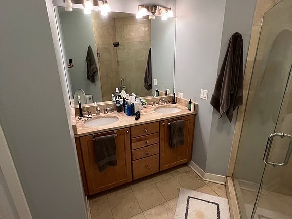 5th image of 2661 N Lincoln Ave APT 203