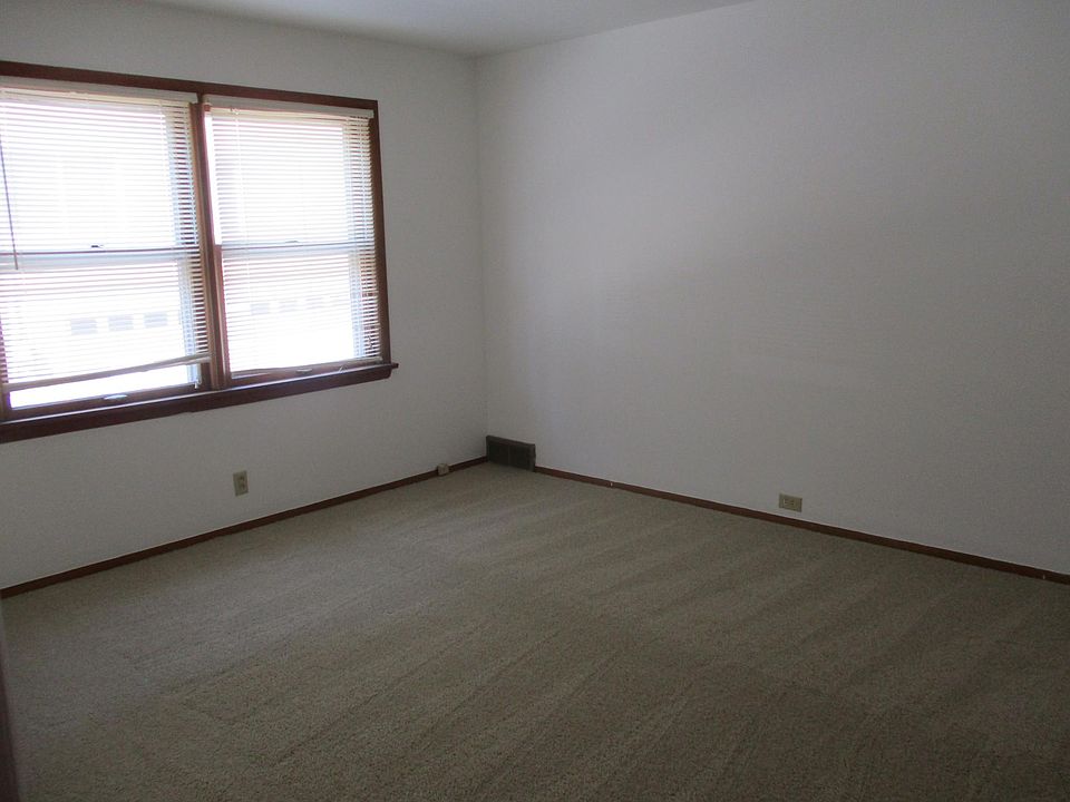 621 Broadmoor Dr Chesterfield, MO Zillow Apartments for Rent in