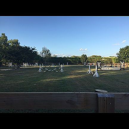 5th image of 819 Cindy Circle Ln