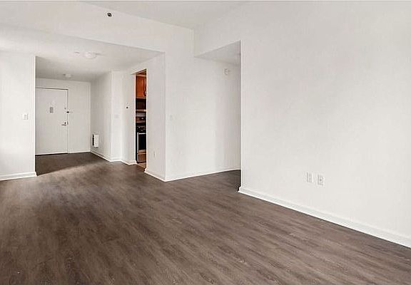 5th image of 35 W 33rd St APT 9F