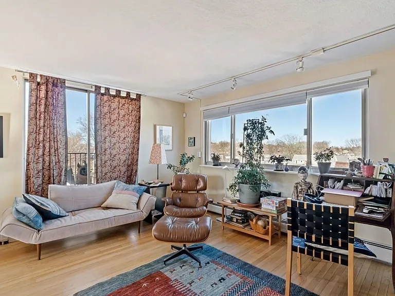 76 Garfield St #9 — Photo 1