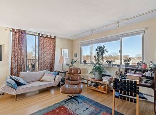 76 Garfield St APT 9, Cambridge, MA 02138