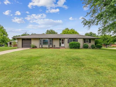 6101 Edinburg St, Wichita, KS, 67220