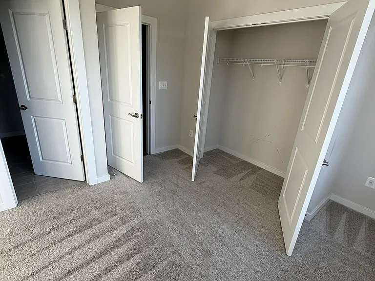 2560 Nicholson St — Photo 26