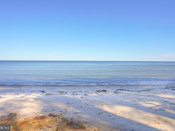 5th image of 48365 Surfside Dr