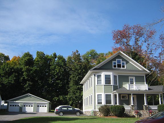 detached garage parking