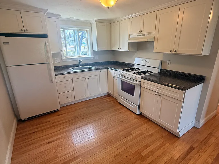 51 Plover Rd #D — Photo 8