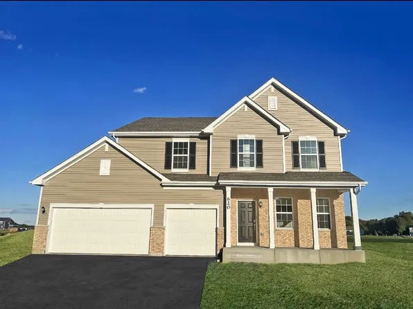 620 N Sycamore St, Hinckley, IL 60520