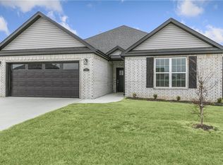 721 Churchill Rd, Centerton, AR 72719