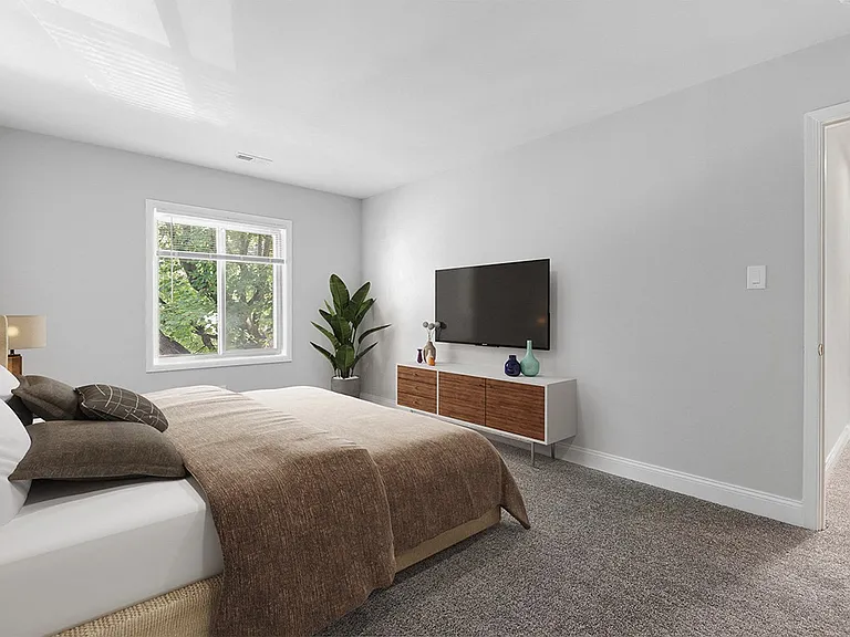 Padonia Village Apartments — Photo 9