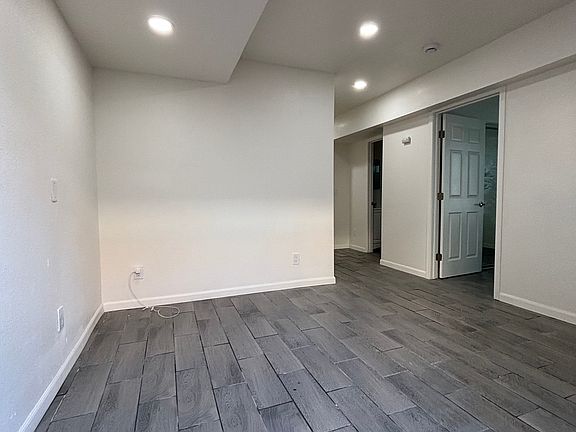 5th image of 2658 Paxton Ave Suite B