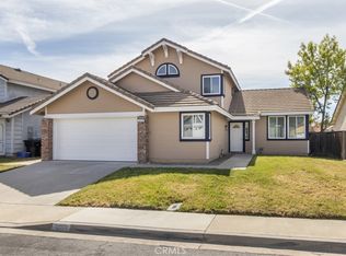 13717 Stanford Ct, Fontana, CA 92336