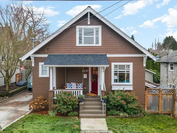 2137 N 61st St, Seattle, WA 98103